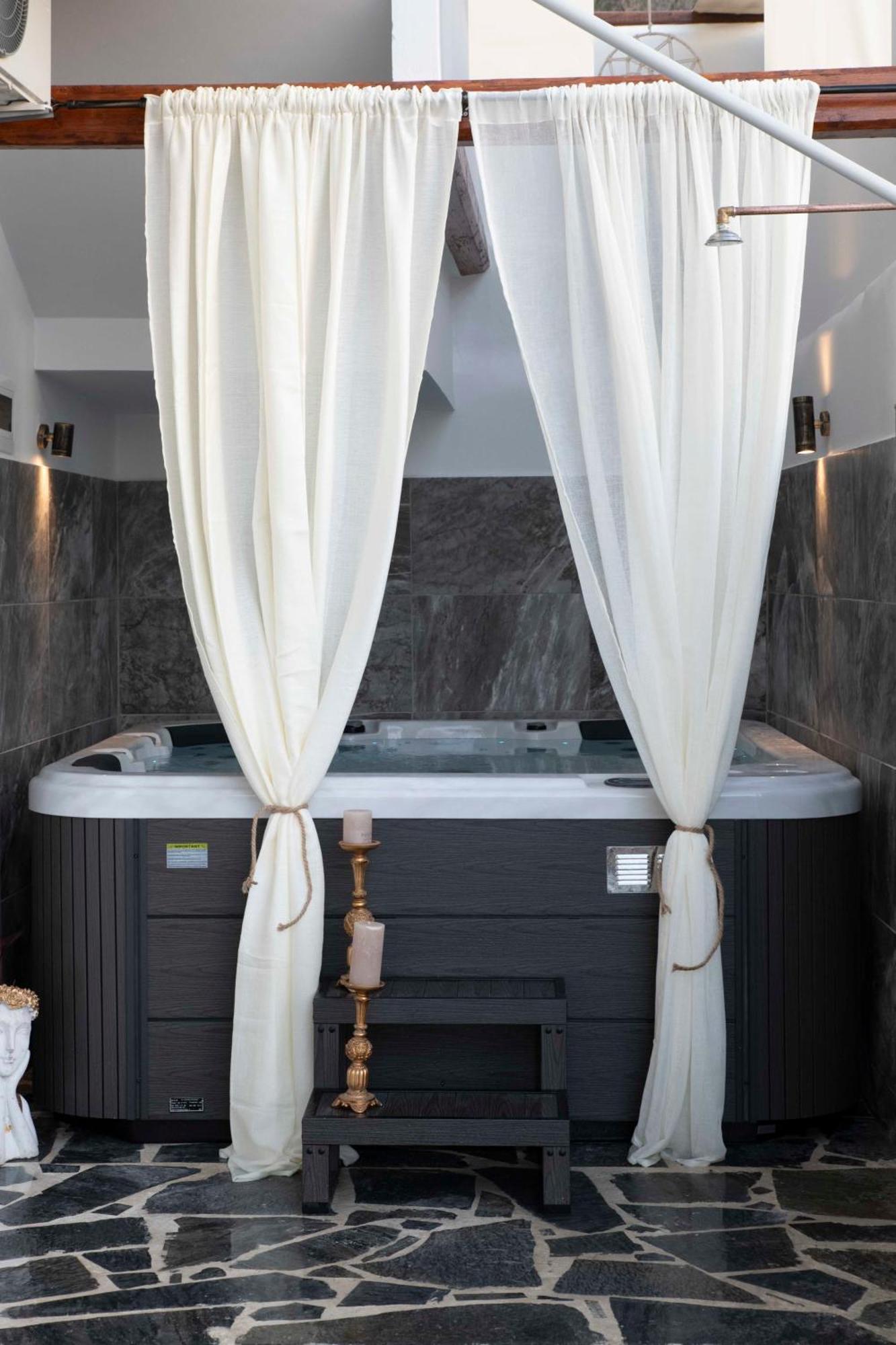 Kleopatra Deluxe Apartment With Jacuzzi Kamilari Exteriör bild